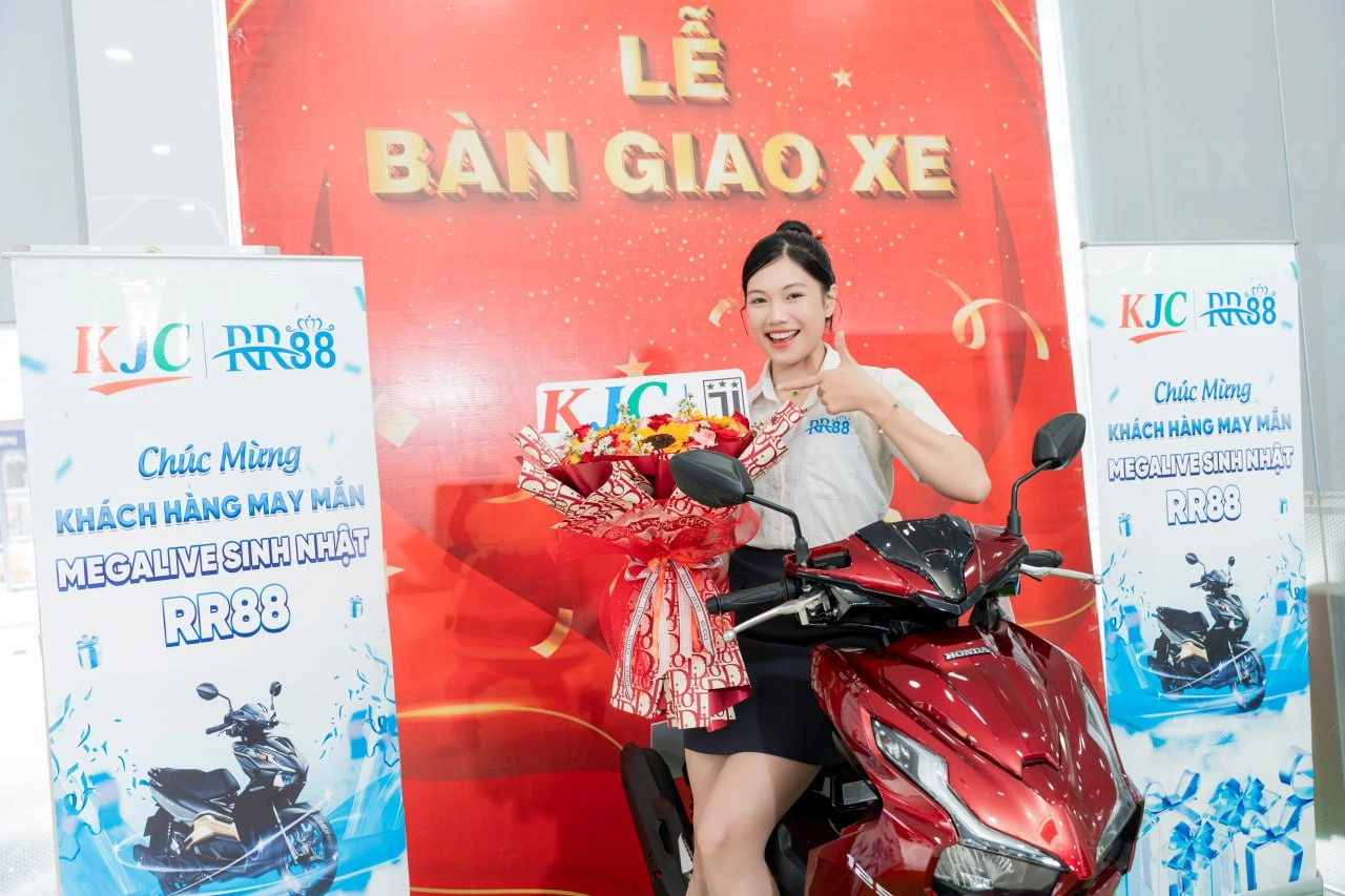 bàn giao xe ariblade megalive rr88 3